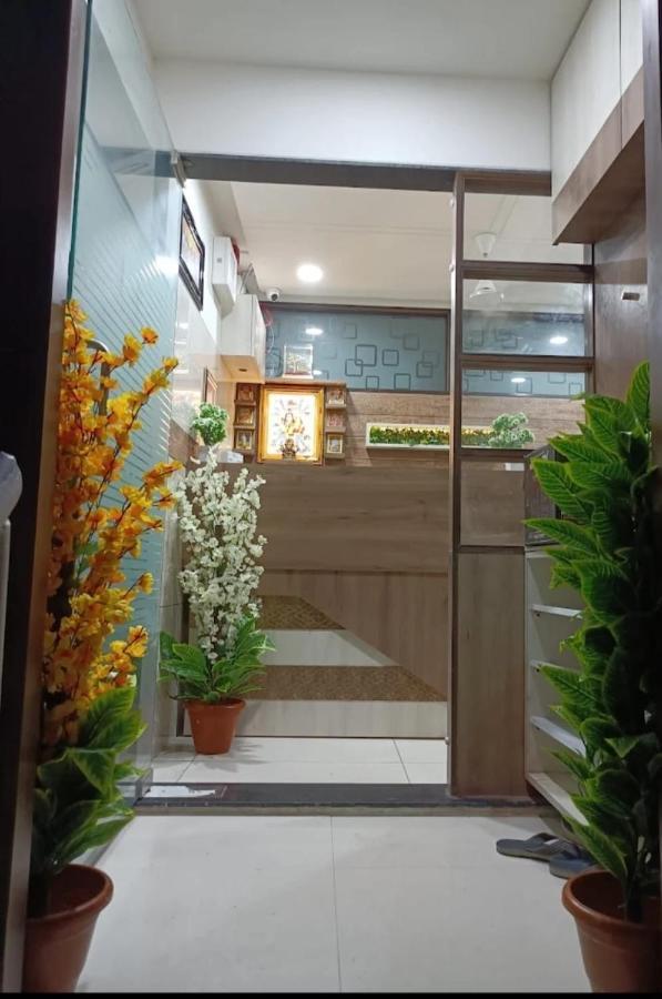 Hotel Royal Sky Ahmedabad Exterior foto
